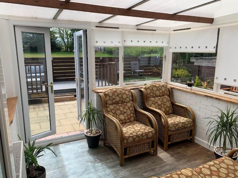 Mikes At Menai - Stylish & Spacious 3 Bed House In Menai Bridge. Екстериор снимка