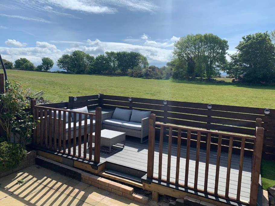Mikes At Menai - Stylish & Spacious 3 Bed House In Menai Bridge. Екстериор снимка