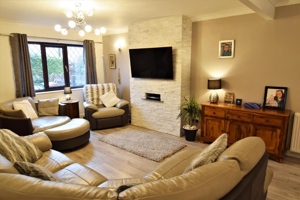 Mikes At Menai - Stylish & Spacious 3 Bed House In Menai Bridge. Екстериор снимка